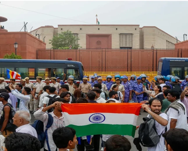 Delhi Police Refutes Viral Claims Of Using Pellet Guns Against Student Protesters