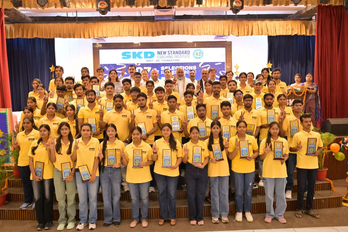 SKD Institute Honors 107+ NEET Achievers, Unveils AI-Powered Learning App