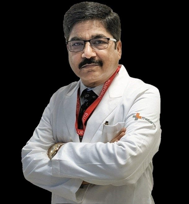 Medanta Lucknow Doctors Perform Non-Surgical Valve Replacement on 75-Year-Old Patient