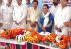Observer reaches Pratappur, deliberates with leaders to strengthen Congress