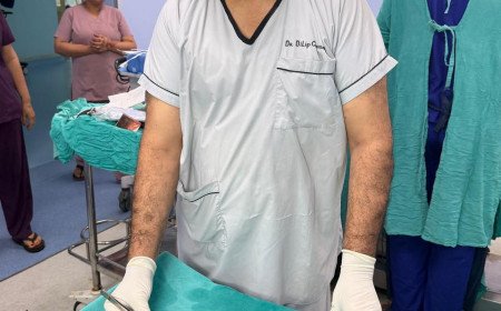 40-Year-Old Saved at Prayagraj Hospital After Doctors Remove 37 Kidney Stones in High-Risk Surgery