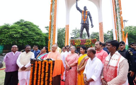 CM Yogi Adityanath Pays Tribute to Freedom Fighter Amar Shaheed Gulab Singh Lodhi