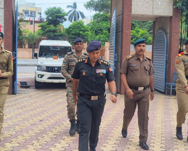 Col. Anil Sharma Inspects NCC Enrollment Drive at Montfort Inter College in Lucknow