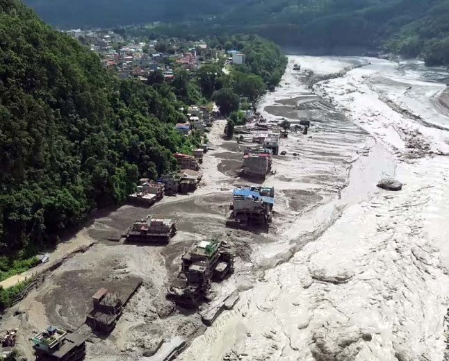 Floods in Nepal: 95 Dead, Hundreds Missing Including 105 Indian Pilgrims