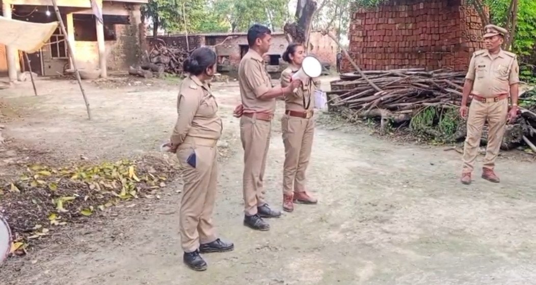 Pratapgarh Police Beat Drums at Absconding Assault Accused's House, Issue Attachment Warning