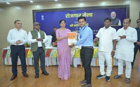 Union Minister Anupriya Patel Hands Appointment Letters to 81 Candidates at UPRTOU Rozgar Mela
