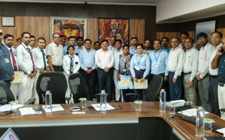 Prayagraj Railway Division Honours 20 Employees with Safety Awards for Vigilant Duty