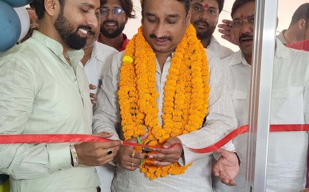 Phulpur MLA Deepak Patel Inaugurates "Rudraksh Solar" in Prayagraj, Offers Prayers at Local Ganesh Puja