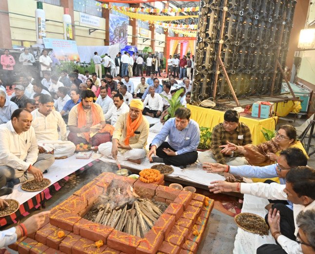 Machinery Worship and Ice Shivling Display Highlight Celebrations at IFFCO Phulpur