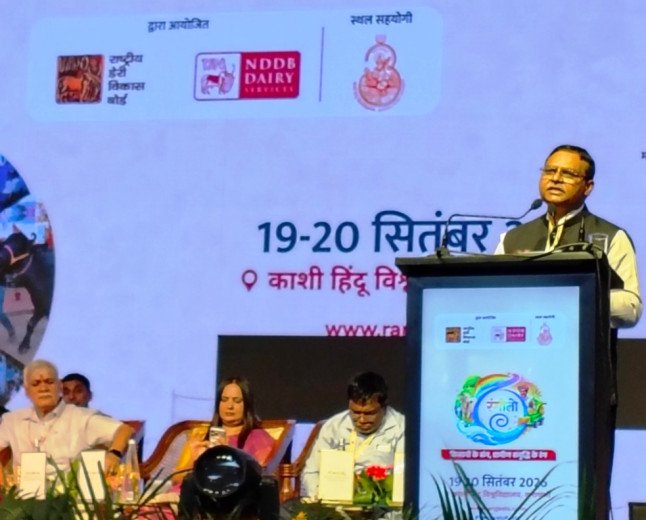 UP Government Focuses on Boosting Dairy Farmers' Income Through Modern Tech and Subsidies