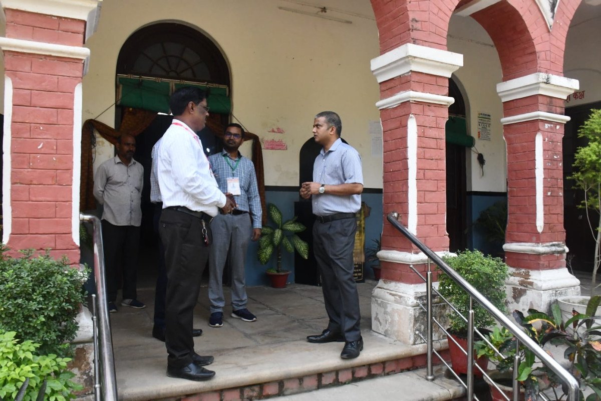 Prayagraj DM Conducts Surprise Inspection of UPSSSC PET 2026 Exam Centers to Ensure Fair Conduct