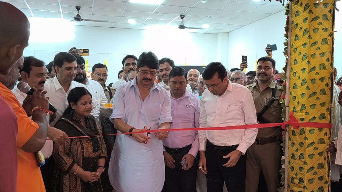 Kunda Gets ₹2.28 Crore Sub-Registrar Office as Raja Bhaiya Cuts Ribbon on Navratri