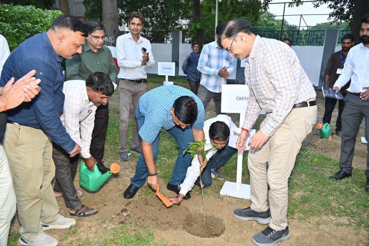 North Central Railway Crosses Milestone with 1.11 Crore Saplings Planted Under ‘Ek Ped Maa Ke Naam’