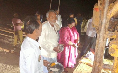 Ghatampur MLA Saroj Kureel Performs Puja for Re-Bore Tubewell Project in Sardepur to Resolve Drinking Water Issues