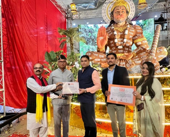 Majestic 24-Foot Hanuman Idol Crafted from 50,000 Inscribed Stones Unveiled in Lucknow