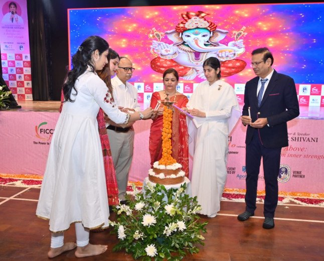 Apollo Medics Lucknow’s ‘Rise Above’ Dialogue Links Inner Strength with Better Health