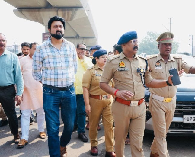 Indira Nagar Crossing in Kanpur to Get a Makeover: Dr. Pranav Singh Proposes Beautification on Personal Expense