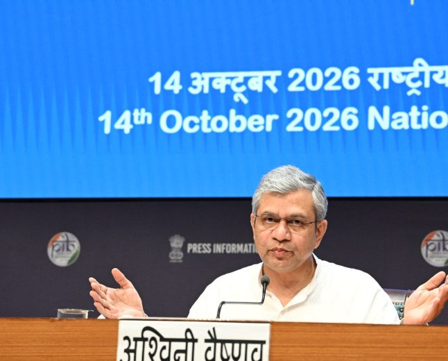 Railway Staff Get a Festive Boost as Cabinet Clears 78-Day Bonus Worth ₹2,009.61 Crore
